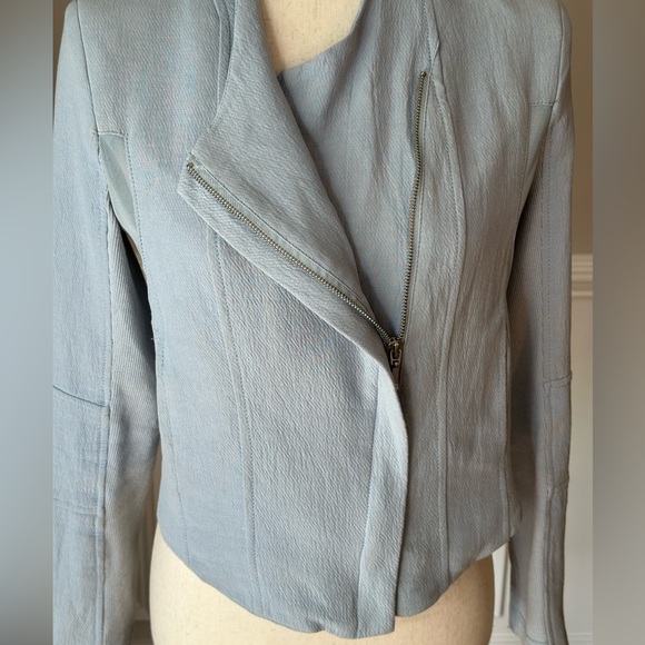 Blank NYC Mesh Detail Crepe Jacket Light Blue size XS - Picture 8 of 16